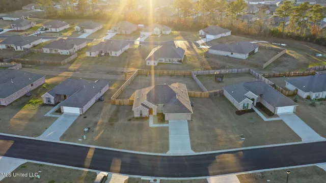 $299,999 | 117 Bailey Cove, Canton, MS 39046