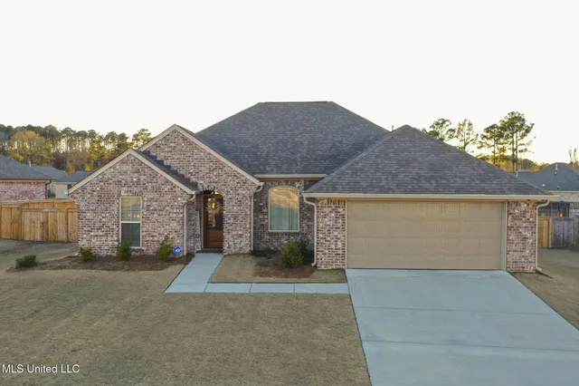$299,999 | 117 Bailey Cove, Canton, MS 39046