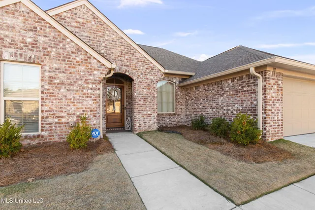 $299,999 | 117 Bailey Cove, Canton, MS 39046