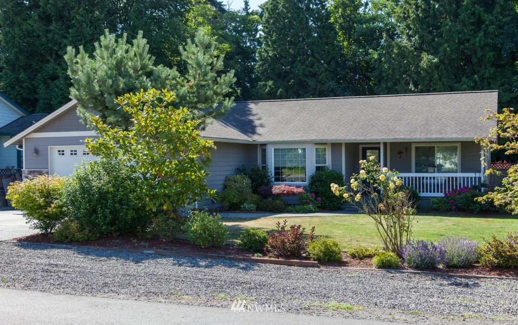 8204 Quinault Road Blaine, WA 98230 - Photo 1 of 25 Gallery Image 1