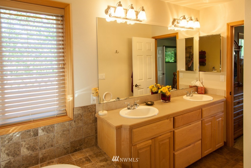 8204 Quinault Road Blaine, WA 98230 - Photo 15 of 25 Gallery Image 15