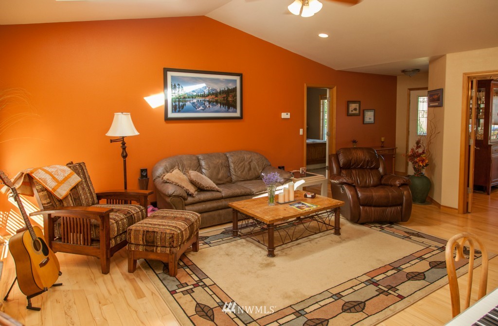 8204 Quinault Road Blaine, WA 98230 - Photo 6 of 25 Gallery Image 6