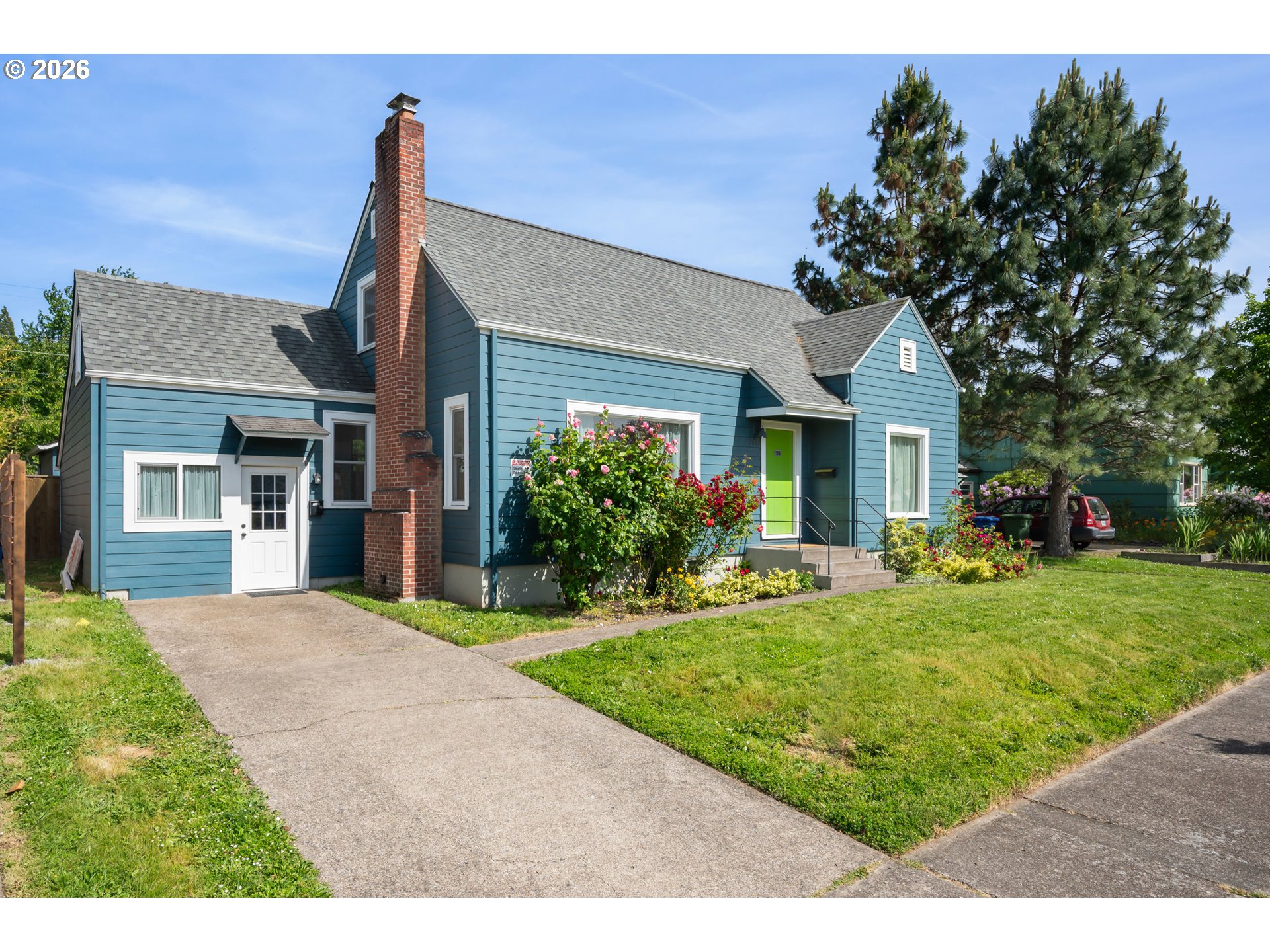 2661 Harris Street Eugene, OR 97405 - Photo 3 of 48
