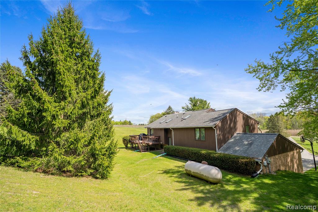 2725 Cooley Lake Road Highland, MI 48356 - Photo 54 of 63