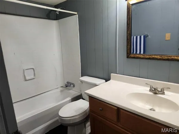 $110,000 | 1106 Harrison Avenue, Sandoval, IL 62882