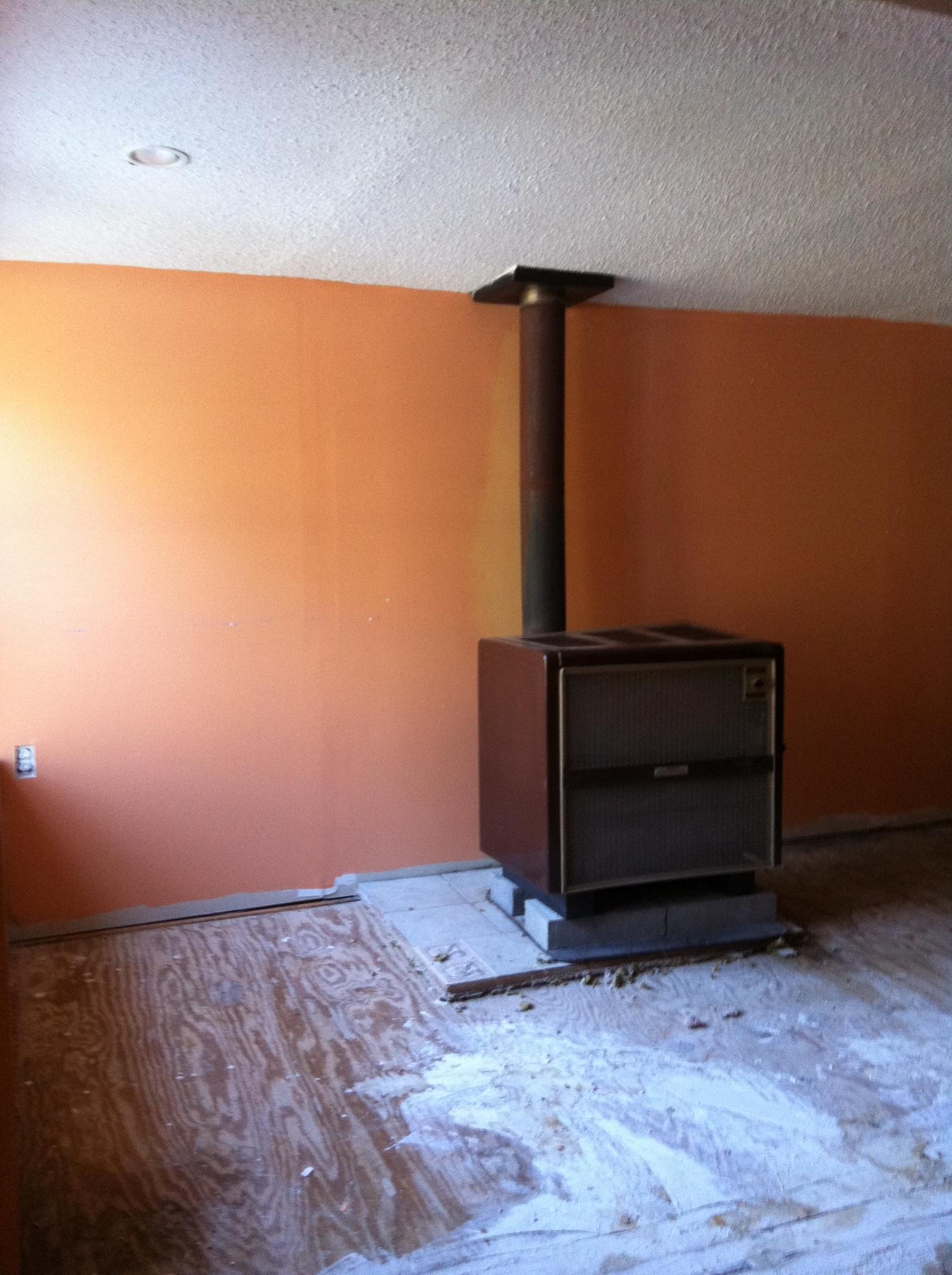 1201 Tallokas Road Crestview, FL 32536 - Photo 14 of 34 a room with a bed