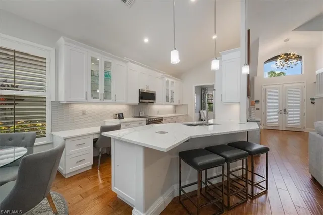 $999,000 | 8828 Ventura Way, Naples, FL 34109