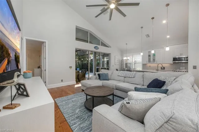 $999,000 | 8828 Ventura Way, Naples, FL 34109