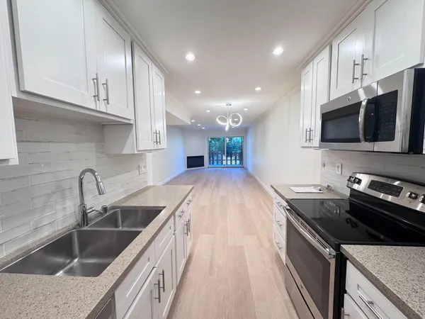 $4,000 | 101 2nd Street, Unit 5, Los Altos, CA 94022