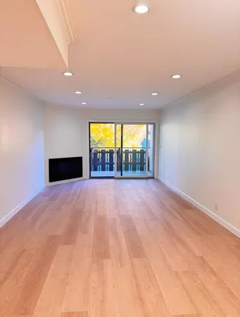 $4,000 | 101 2nd Street, Unit 5, Los Altos, CA 94022