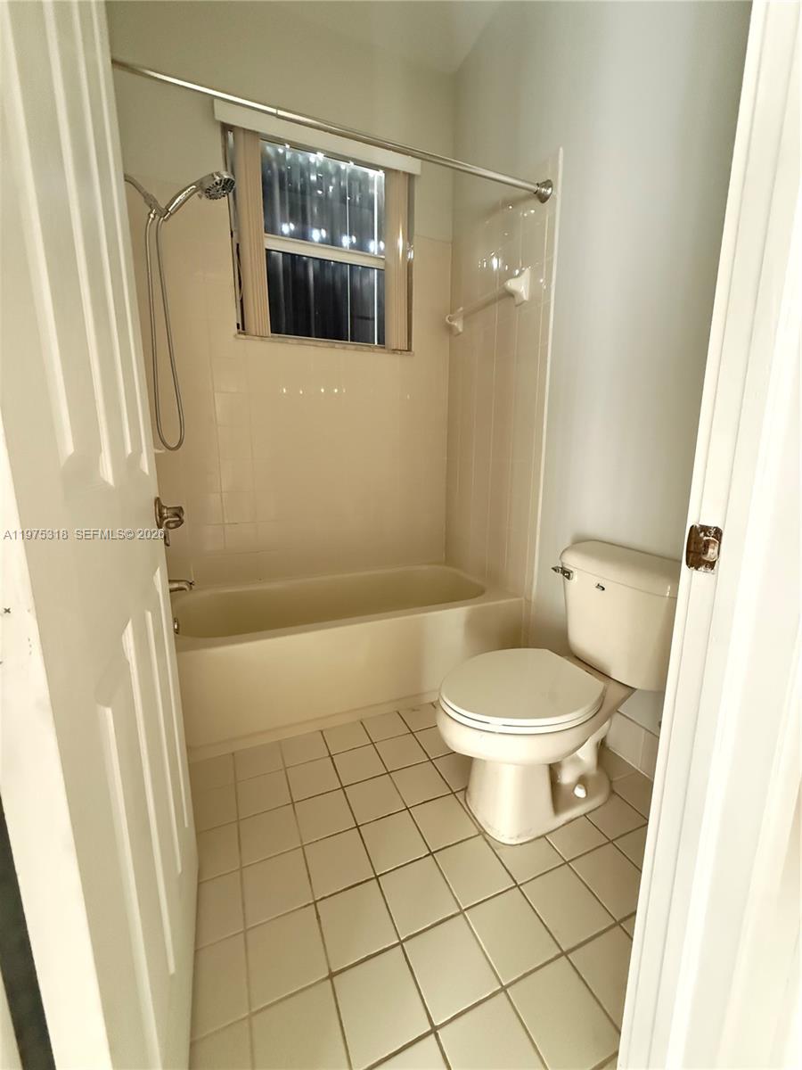 978 Northeast 42nd Place, Unit 978 Homestead, FL 33033 - Photo 20 of 21