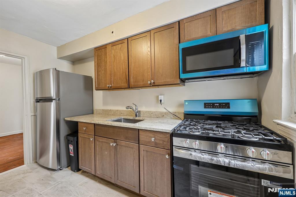 183 Norman Road Newark, NJ 07106 - Photo 14 of 36 Gallery Image 14