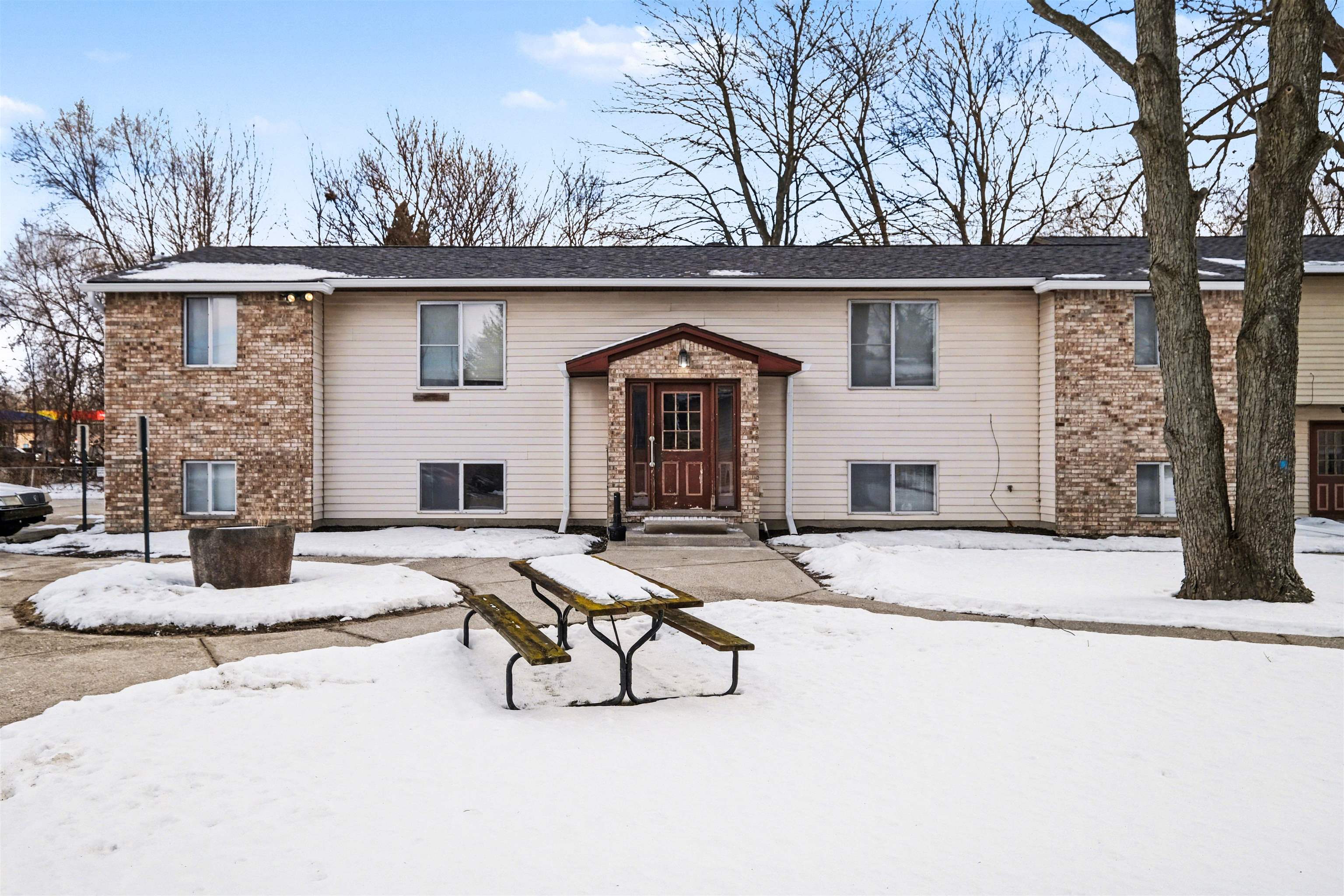 3377 West Vienna Road, Unit I Clio, MI 48420 - Photo 1 of 7