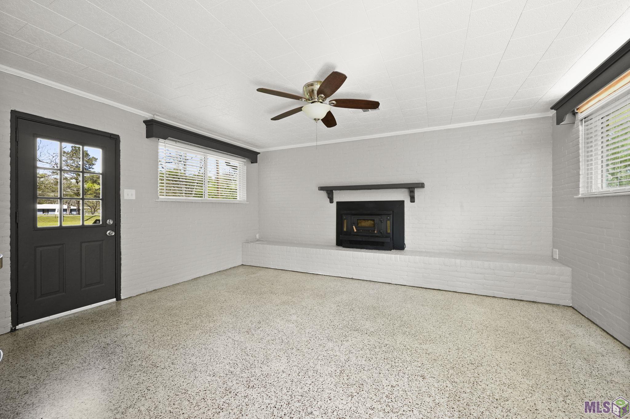 10212 Gurney Road Central, LA 70714 - Photo 11 of 30