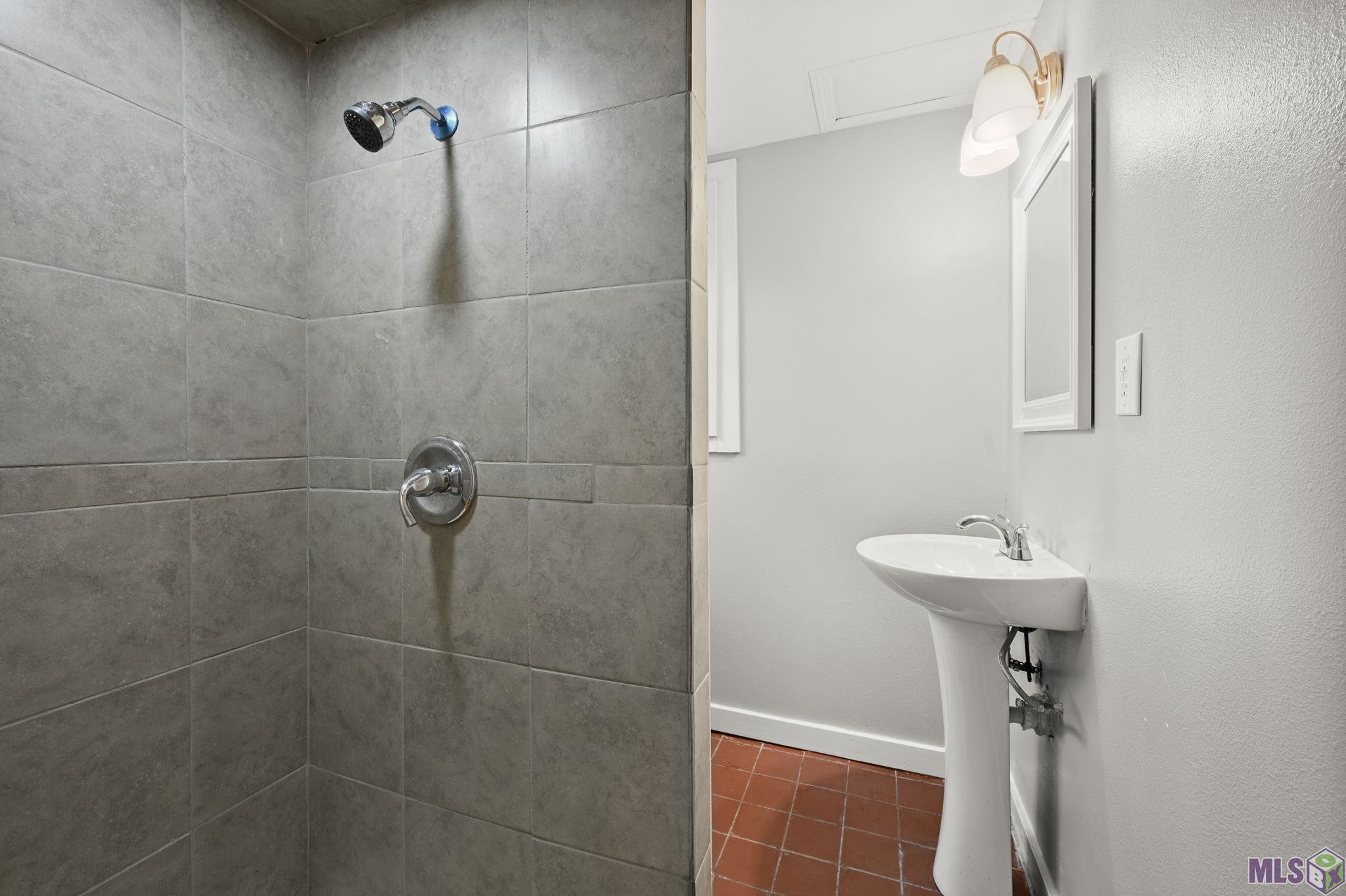 10212 Gurney Road Central, LA 70714 - Photo 26 of 30