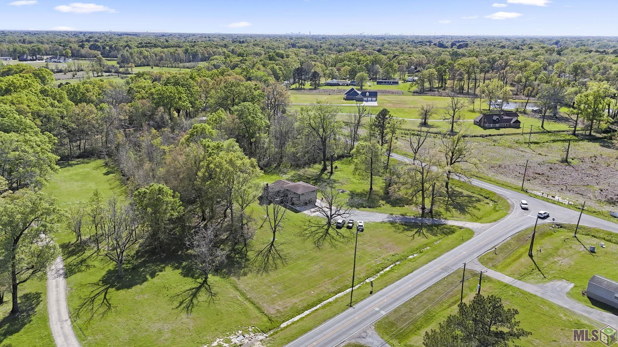 10212 Gurney Road Central, LA 70714 - Photo 7 of 30
