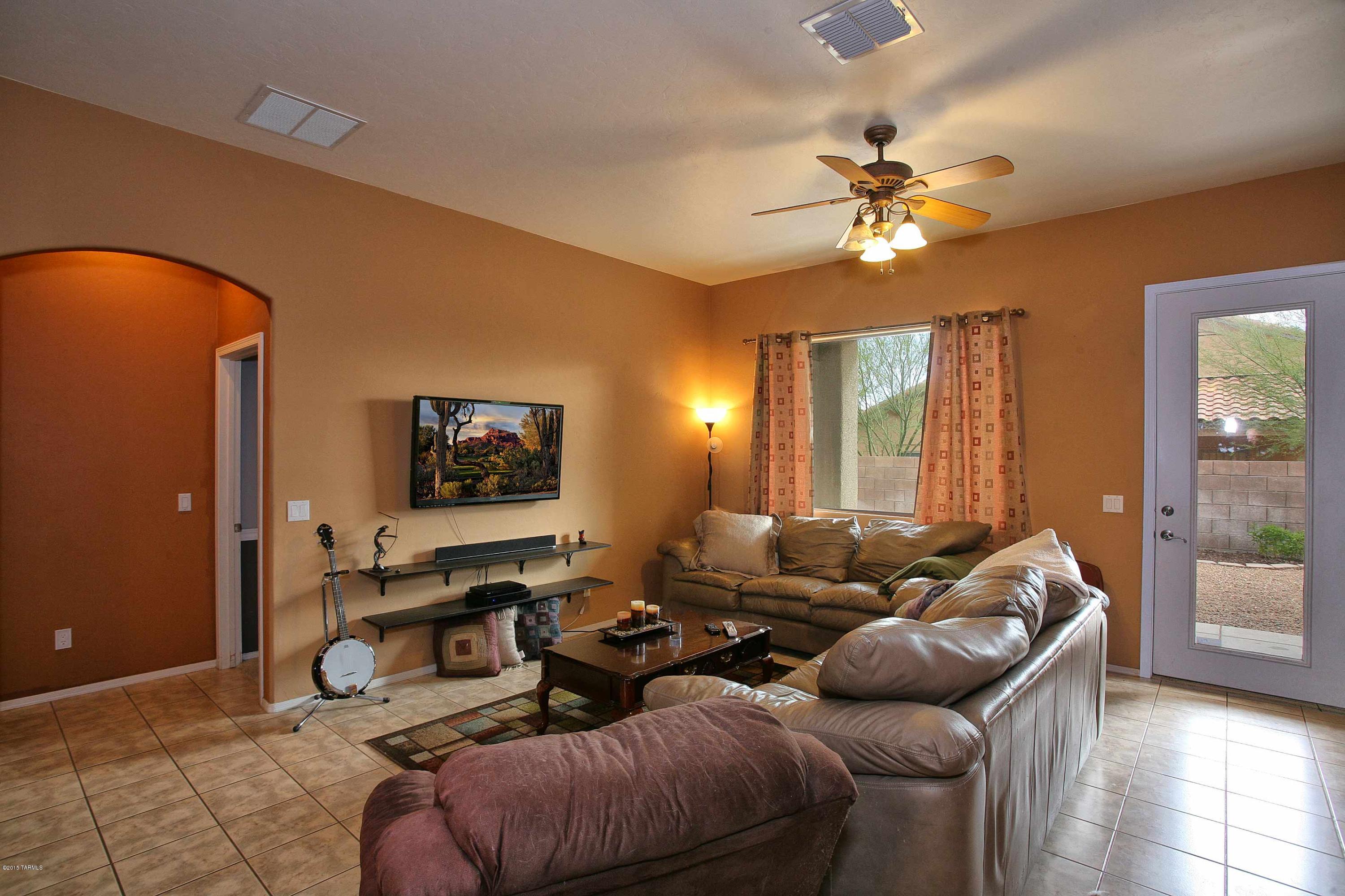 3484 South Thunder Chorus Road Tucson, AZ 85713 - Photo 7 of 24 Gallery Image 7