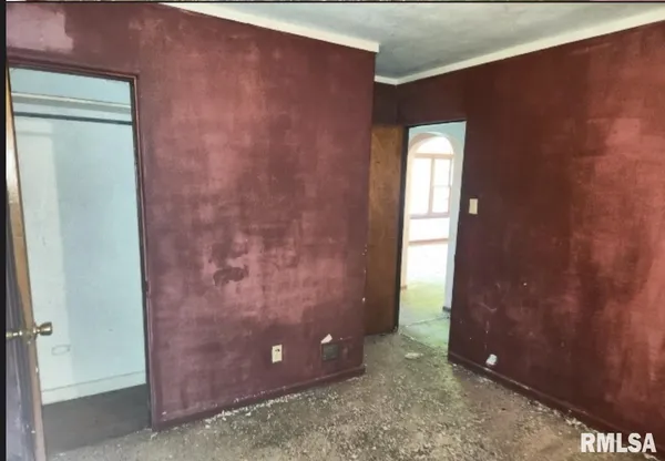 $28,900 | 800 North 39th Street, East St. Louis, IL 62205