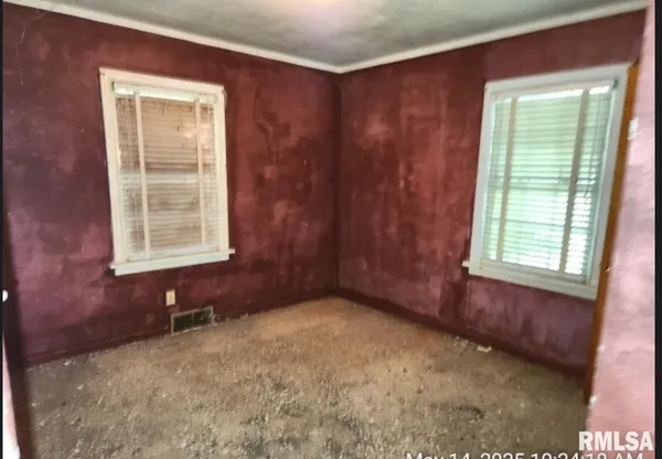 $28,900 | 800 North 39th Street, East St. Louis, IL 62205