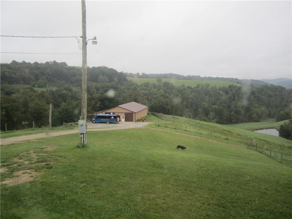 586 White Barn Road Waynesburg, PA 15370 - Photo 6 of 19 Gallery Image 6