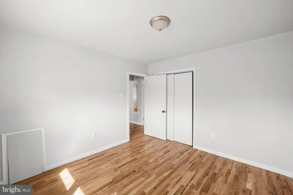 $419,900 | 902 Laings Avenue, Bristol, PA 19007