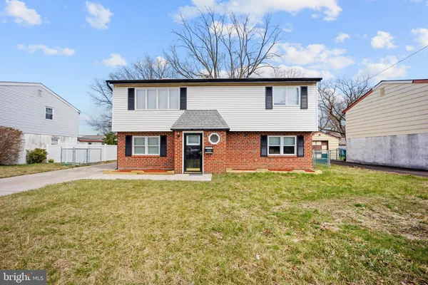 $419,900 | 902 Laings Avenue, Bristol, PA 19007