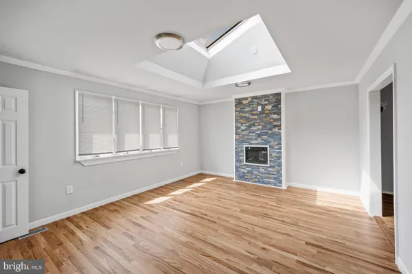 $419,900 | 902 Laings Avenue, Bristol, PA 19007