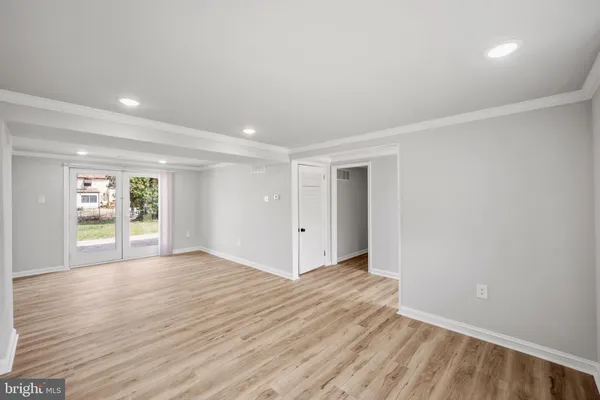 $419,900 | 902 Laings Avenue, Bristol, PA 19007