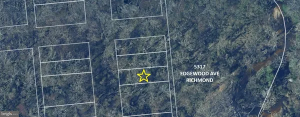 a sign that is on the side of a building