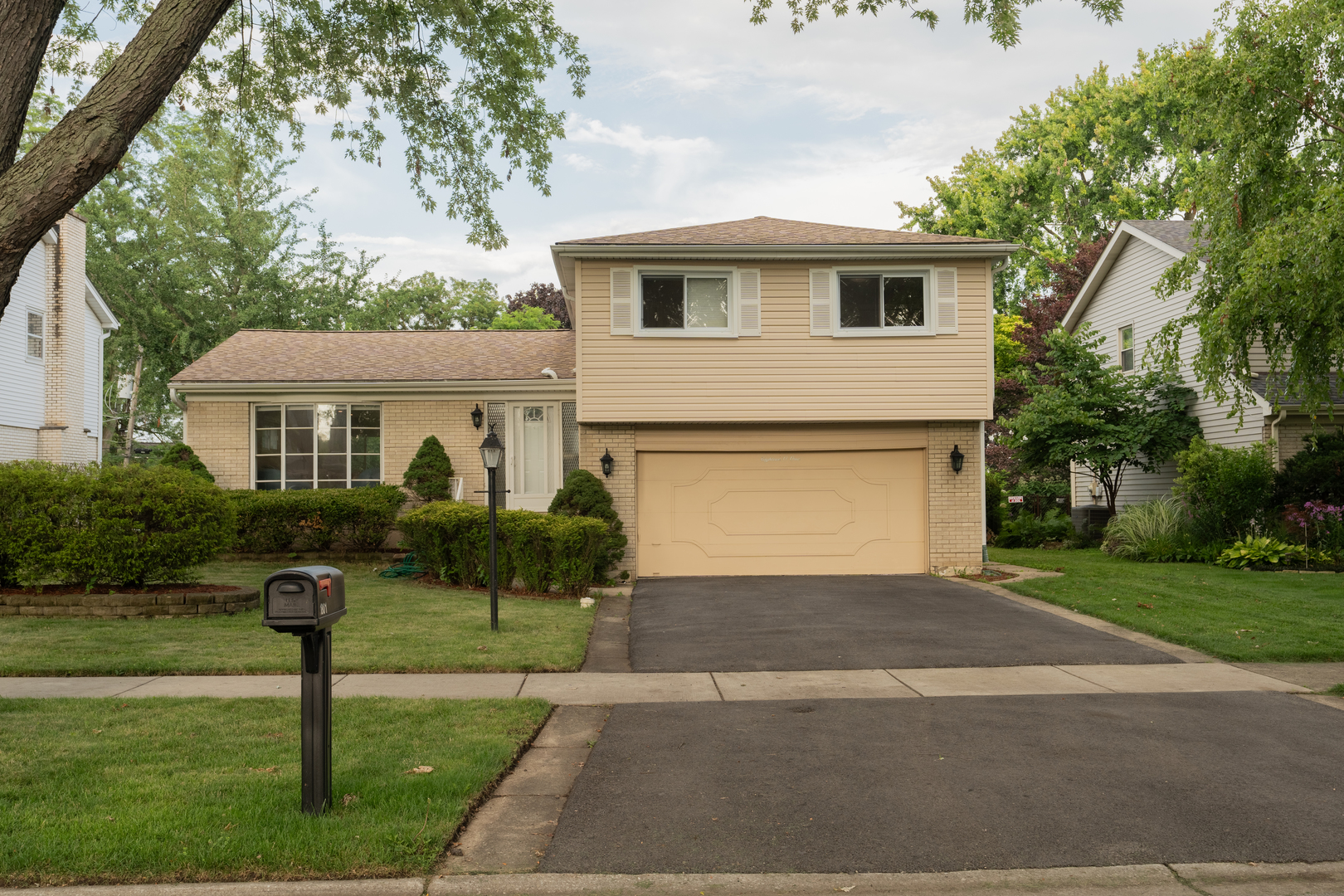 1801 Beech Road Mount Prospect, IL 60056 - Photo 1 of 29 Gallery Image 1