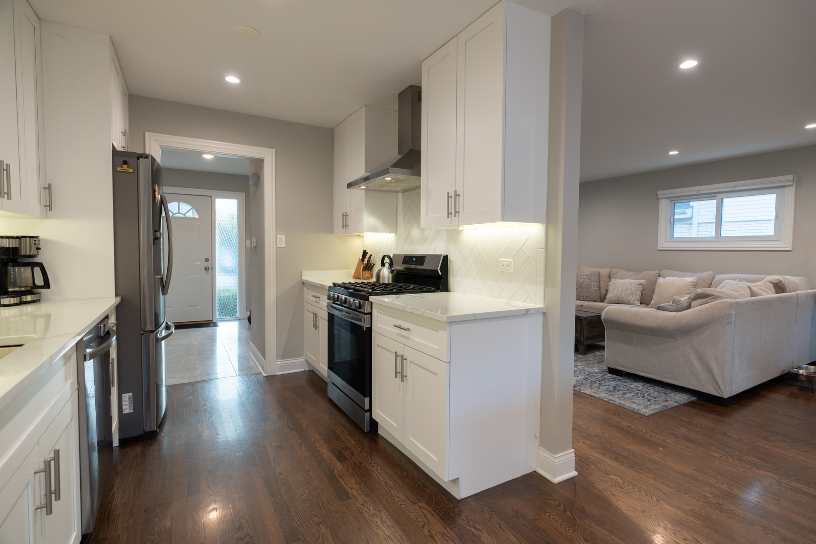 1801 Beech Road Mount Prospect, IL 60056 - Photo 11 of 29 Gallery Image 11