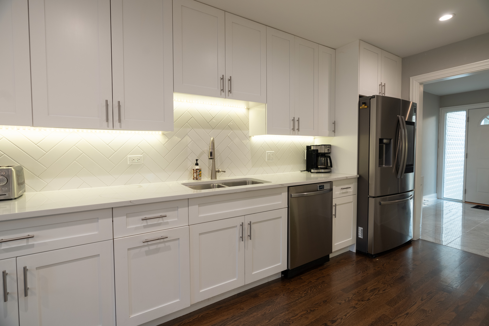 1801 Beech Road Mount Prospect, IL 60056 - Photo 12 of 29 Gallery Image 12