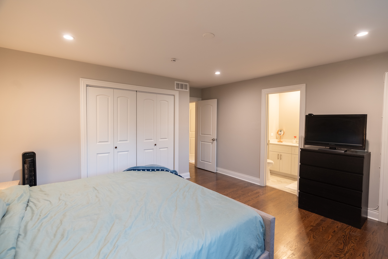 1801 Beech Road Mount Prospect, IL 60056 - Photo 14 of 29 Gallery Image 14