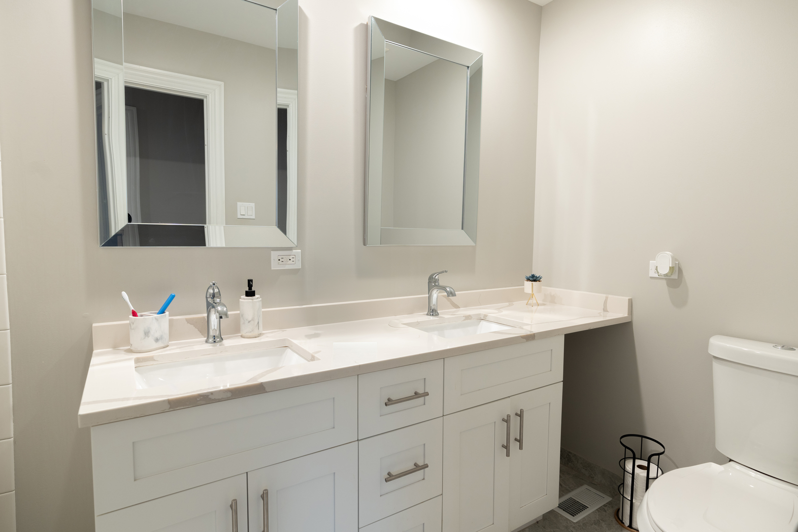 1801 Beech Road Mount Prospect, IL 60056 - Photo 18 of 29 Gallery Image 18