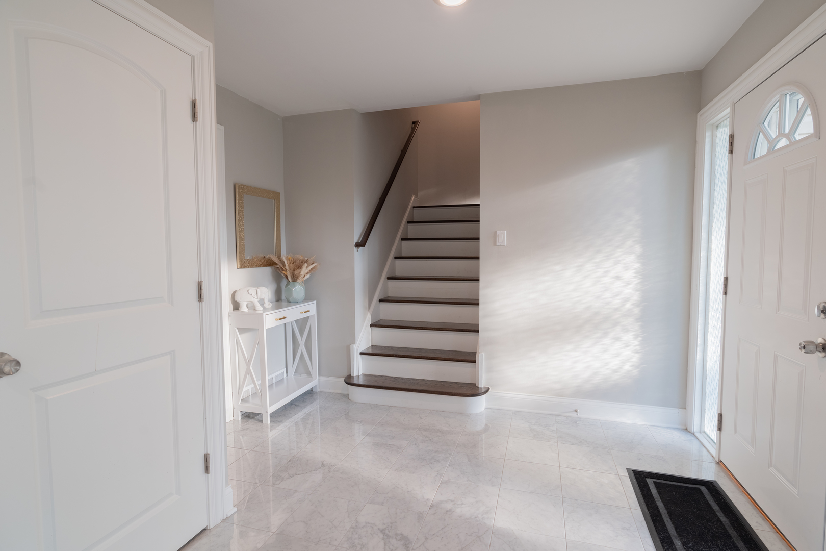 1801 Beech Road Mount Prospect, IL 60056 - Photo 3 of 29 Gallery Image 3