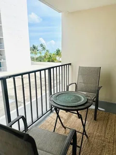 $429,000 | 2625 Collins Avenue, Unit 415, Miami Beach, FL 33140