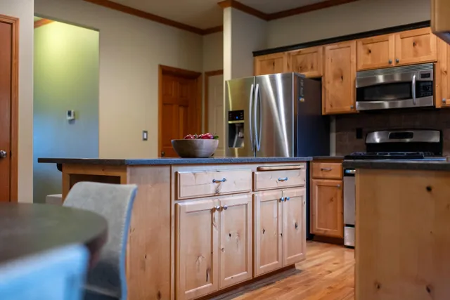 $759,900 | 906 West Westera Court, Spokane, WA 99224