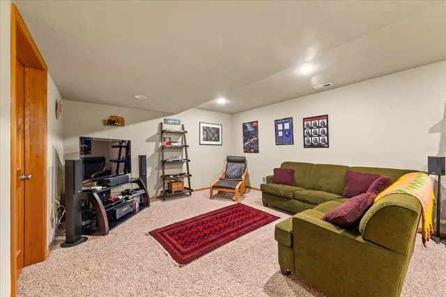 $759,900 | 906 West Westera Court, Spokane, WA 99224