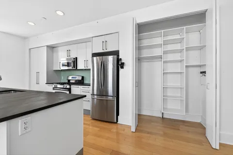 $599,900 | 4 Beacon Way, Unit 1409, Jersey City, NJ 07304