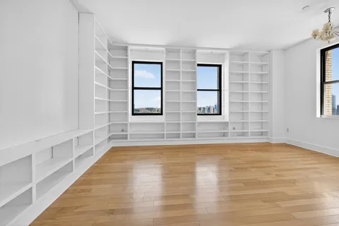 $599,900 | 4 Beacon Way, Unit 1409, Jersey City, NJ 07304
