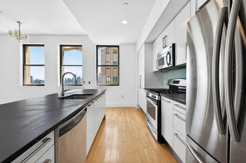 $599,900 | 4 Beacon Way, Unit 1409, Jersey City, NJ 07304