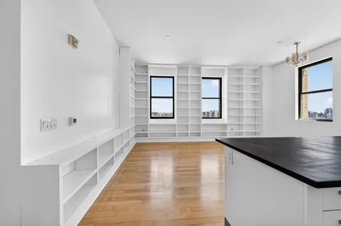 $599,900 | 4 Beacon Way, Unit 1409, Jersey City, NJ 07304