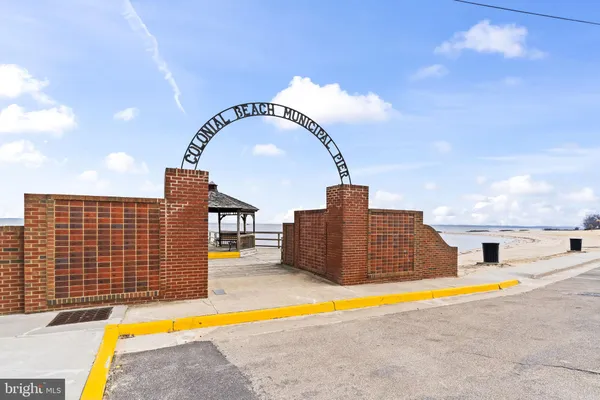 a view of a terrace view