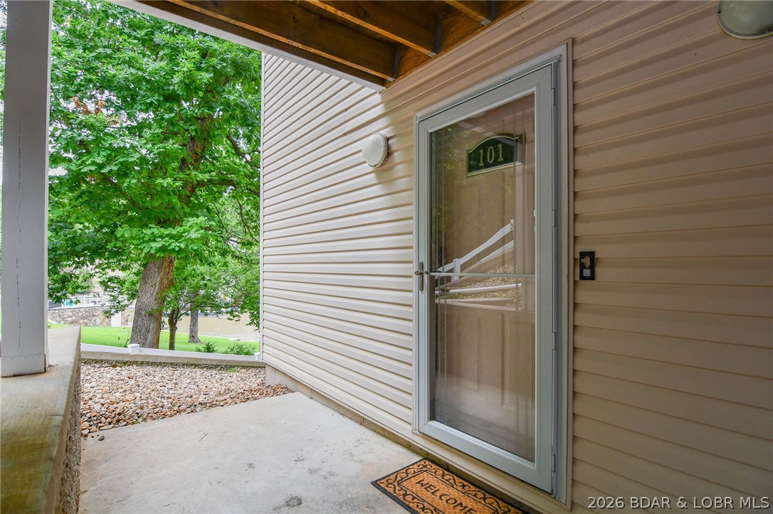 194 Sac Road, Unit D101 Sunrise Beach, MO 65079 - Photo 31 of 47