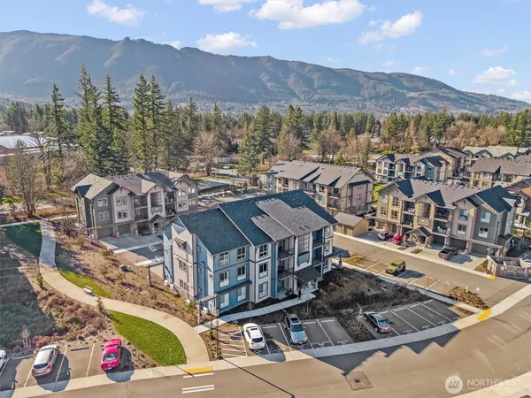 a view of outdoor space and city view