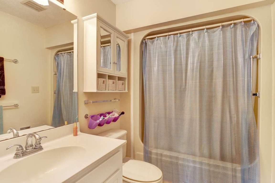 601 Loran Pointe Circle Seneca, SC 29672 - Photo 16 of 27 Gallery Image 16