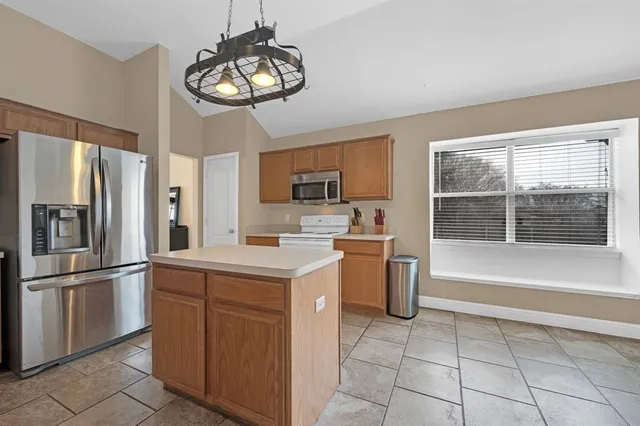 $355,000 | 930 High Knoll Drive, Midlothian, TX 76065