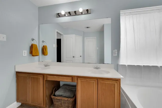 $355,000 | 930 High Knoll Drive, Midlothian, TX 76065