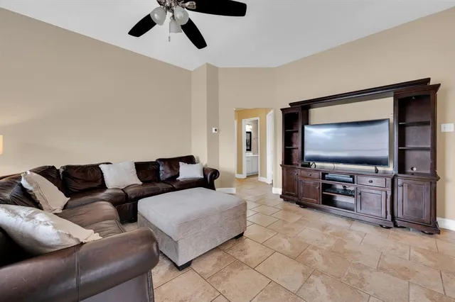 $355,000 | 930 High Knoll Drive, Midlothian, TX 76065