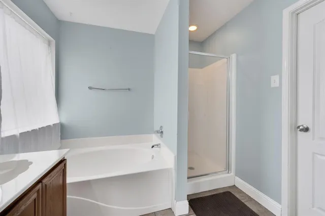 $355,000 | 930 High Knoll Drive, Midlothian, TX 76065